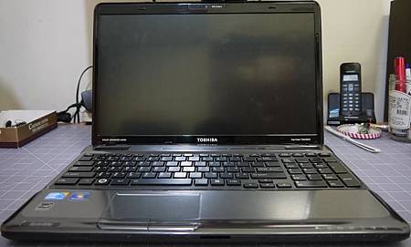 Toshiba L660-2.JPG