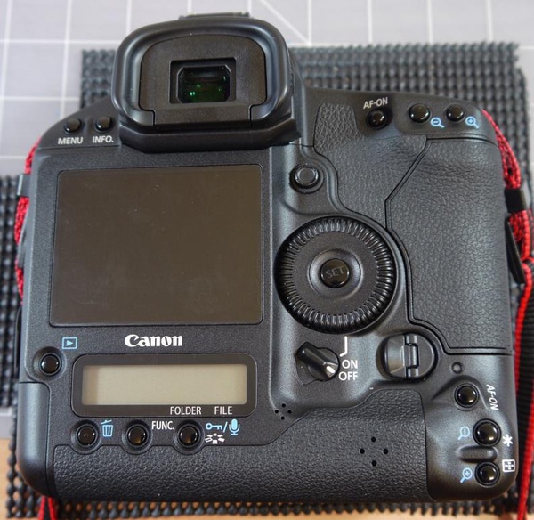 Canon 1D Mark 4-13.JPG