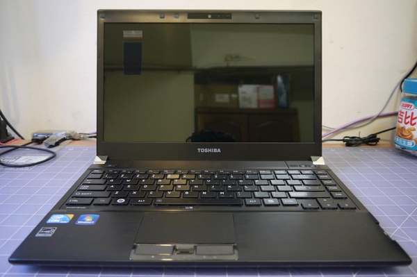 Toshiba R700.JPG