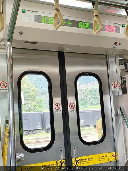 207361搭火車還是蠻快的^^八點十幾分已經到東澳了.jpg