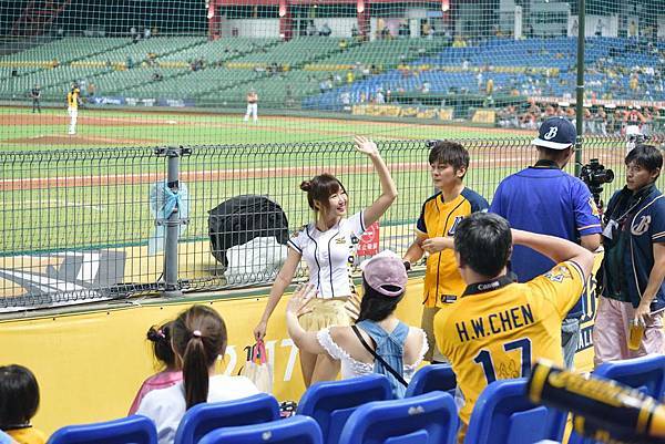 22291166_10208657440548030_8517123124517276758_o.jpg 22291166_10208657440548030_8517123124517276758_o.jpg