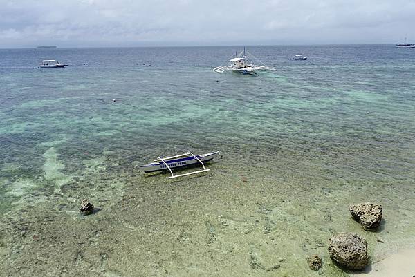 Day01-086-Quo Vadis Dive Resort餐廳往海看