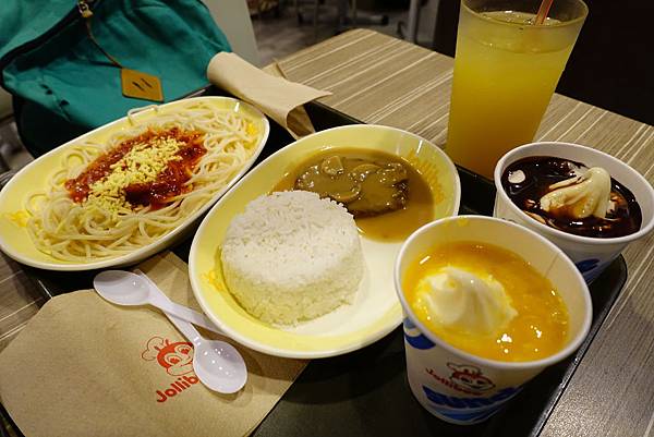 Day04-182-ICM內的JOLLIBEE