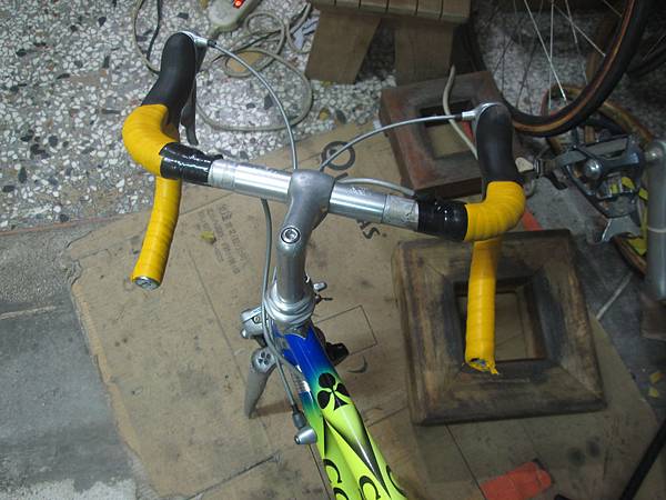 COLNAGO 車架校正-3.JPG COLNAGO 車架校正-3.JPG