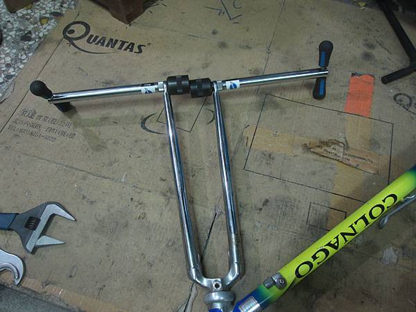 COLNAGO 車架校正-5.JPG COLNAGO 車架校正-5.JPG