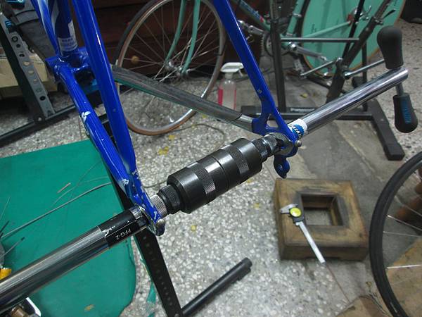 COLNAGO 車架校正-8.JPG COLNAGO 車架校正-8.JPG