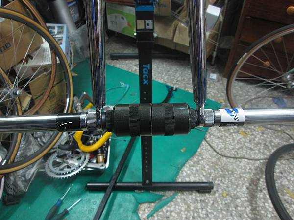 COLNAGO 車架校正-9.JPG COLNAGO 車架校正-9.JPG