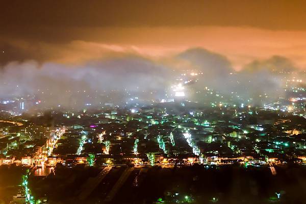 虎頭山雨夜-2.jpg