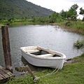湖邊小船~一片寧靜~