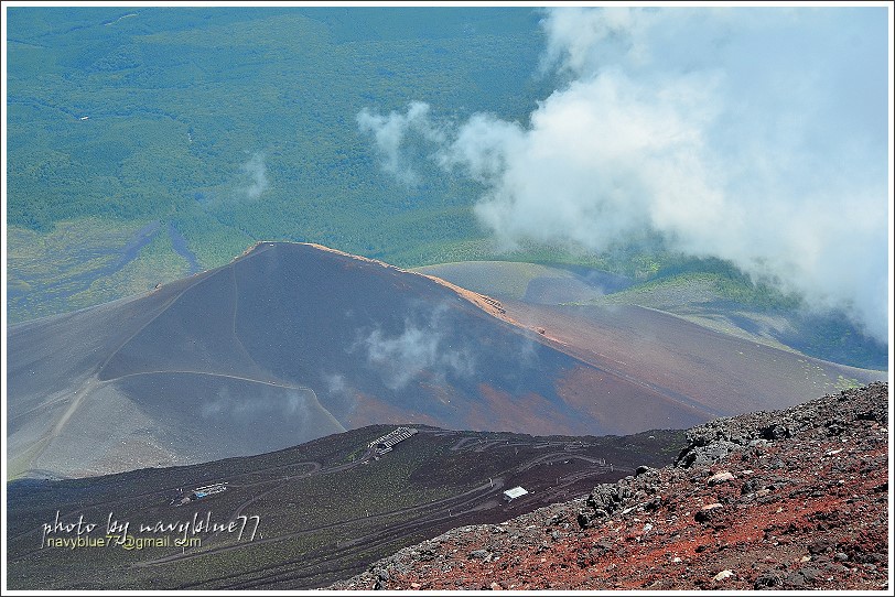 日本 山梨縣 富士山吉田口線 火山口 畢生難忘的百萬雄景 當白雲飄進藍天 痞客邦