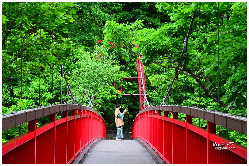 北海道 札榥 定山溪二見 定山の道小o形 豊平川旁收集可愛河童 當白雲飄進藍天 痞客邦