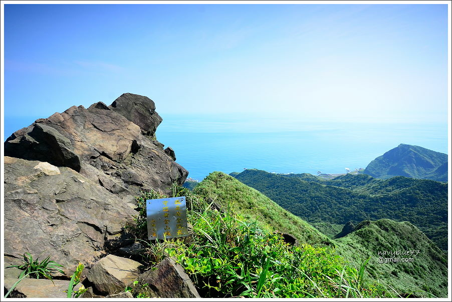 新北 走進金瓜石的任意門 上篇 勸濟堂 哈巴狗岩 復興山 黄金三洞 牛伏礦體 無耳茶壺山o形part1 當白雲飄進藍天 新北 走進金瓜石的任意門 上篇 勸濟堂 哈巴狗岩 復興山 黄金三洞 牛伏礦體 無耳茶壺山o形part1 當白雲飄進藍天