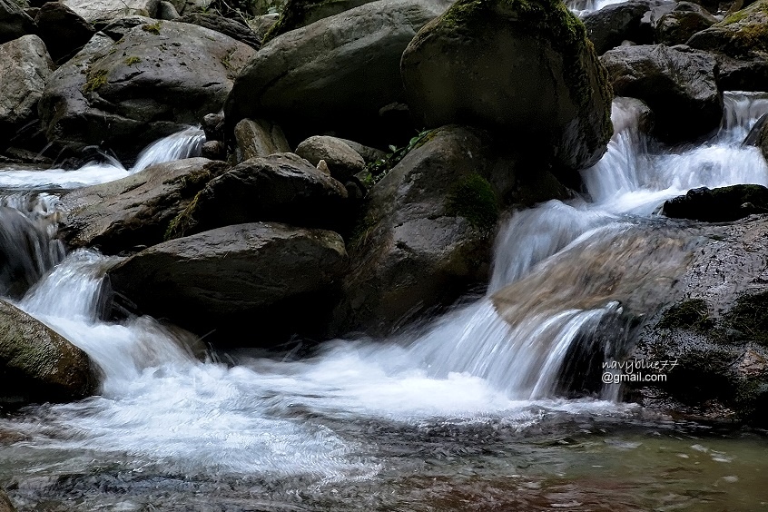 嘉明湖三叉山 (4).jpg