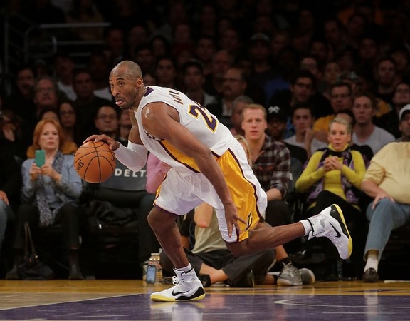 NBA即時比分/布萊恩大三元 湖人終止3連敗 NBA即時比分/布萊恩大三元 湖人終止3連敗