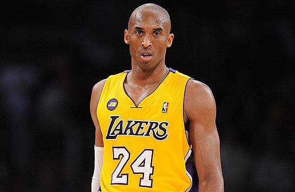NBA線上直播/球迷為他約人打架? Kobe:追隨曼巴隊長風範 NBA線上直播/球迷為他約人打架? Kobe:追隨曼巴隊長風範