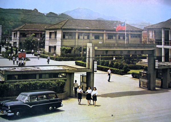 60.學校以前上海灘.jpg