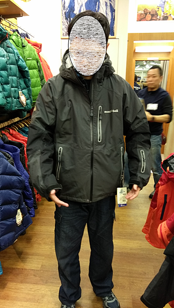 日本買montbell 化纖外套