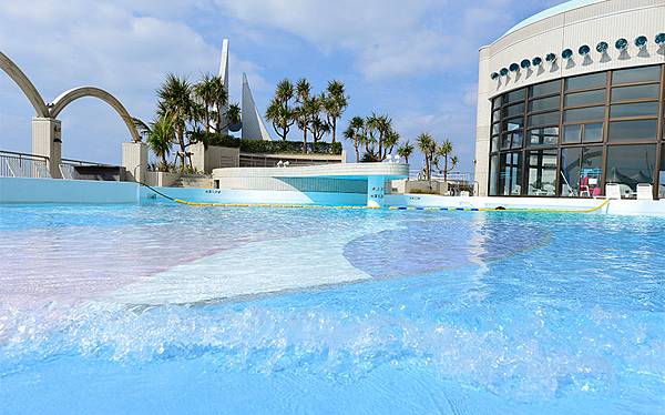 wavingpool_01 wavingpool_01