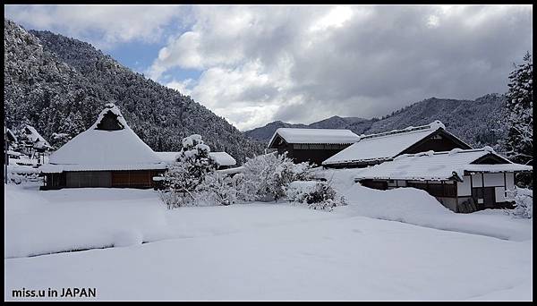 白色夢幻合掌村