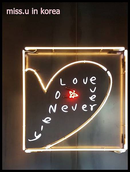 17-12-31-13-21-27-914_deco.jpg 17-12-31-13-21-27-914_deco.jpg