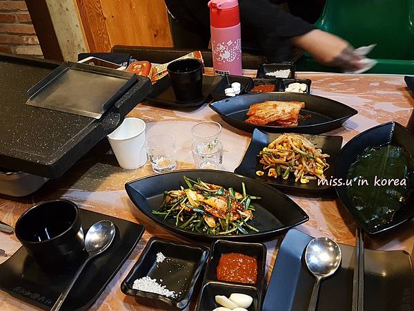 河南烤肉店 五花肉專賣店 新設洞店 河南烤肉店 五花肉專賣店 新設洞店