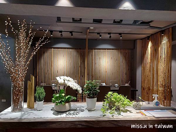 ​​竹苑海陸火鍋金箔和牛