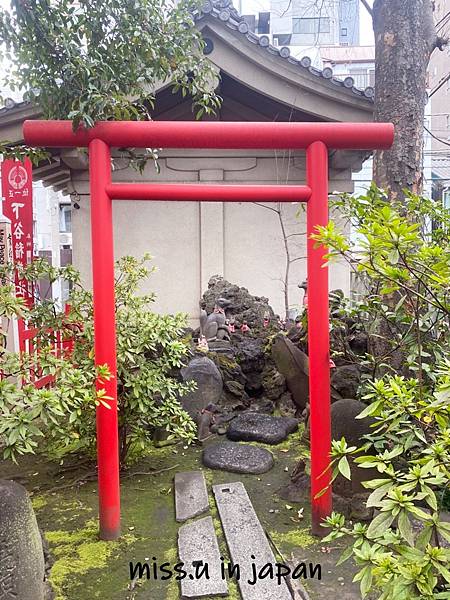 隆榮稻荷 神社 /東京神社 狐狸