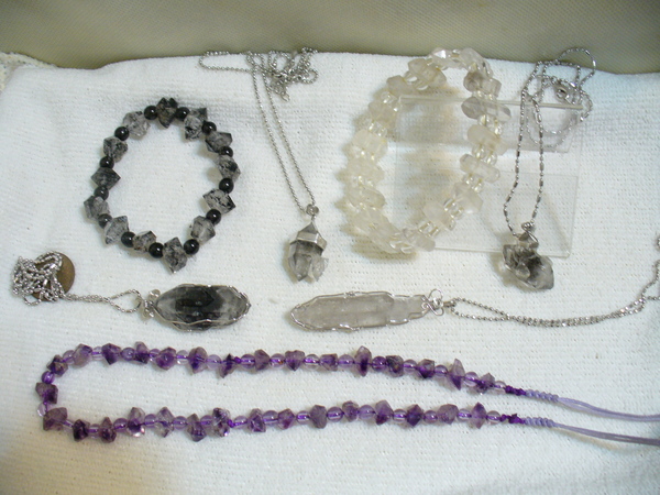 紫骨幹、白骨幹、黑骨幹 -手珠、墬子、項鍊 