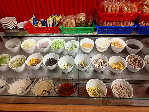 (台東店已歇業)台東吃到飽-錄鼎記酸菜魚