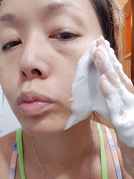 女人知己試用大隊,BIOCROWN百匡植萃竹炭控油潔顏皂,百匡植萃茶樹精油清新皂,竹炭控油,茶樹精油