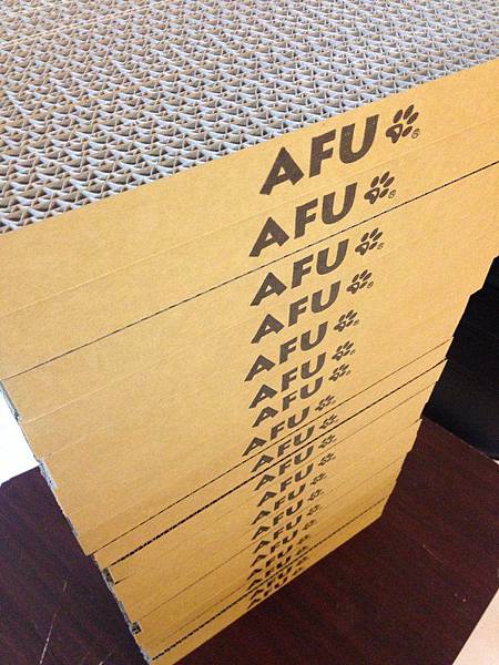 AFU貓抓板1