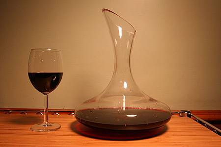 800px-New_Decanter.jpg