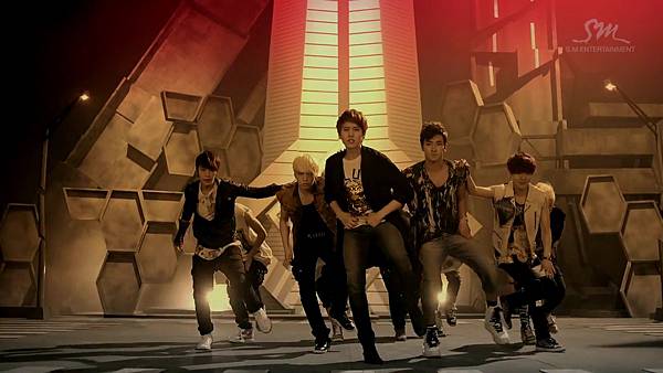 Super Junior_Sexy, Free andamp; Single_Music Video.mp4_000036870