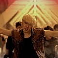 Super Junior_Sexy, Free andamp; Single_Music Video.mp4_000049883