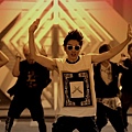 Super Junior_Sexy, Free andamp; Single_Music Video.mp4_000067567