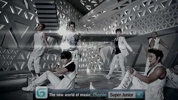 Super Junior_Sexy, Free andamp; Single_Music Video.mp4_000123623