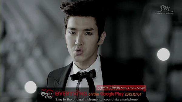 Super Junior_Sexy, Free andamp; Single_Music Video.mp4_000021730