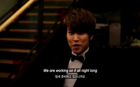 2012 MAMA PERFORMING LIVE _ SUPER JUNIOR.mp4_000015615