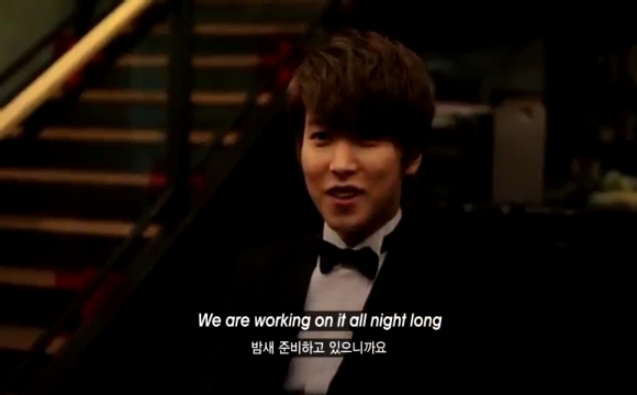 2012 MAMA PERFORMING LIVE _ SUPER JUNIOR.mp4_000016616