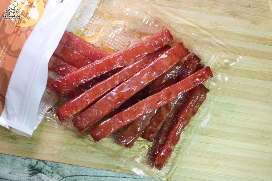 六合夜市伴手禮味芝坊 味芝坊肉乾 六合夜市必買 高雄伴手禮 六合夜市美食 (33 - 47).jpg 六合夜市伴手禮味芝坊 味芝坊肉乾 六合夜市必買 高雄伴手禮 六合夜市美食 (33 - 47).jpg