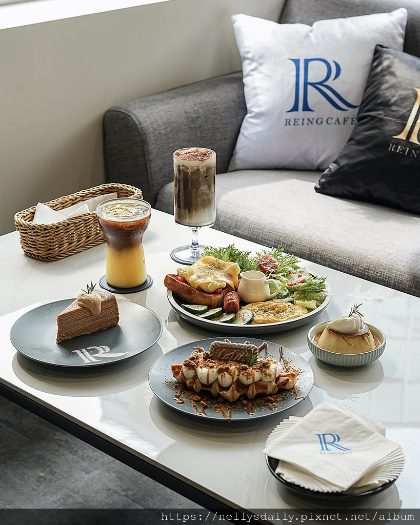 台中．中區｜REING Cafe　鄰近台中火車站，優質採光和