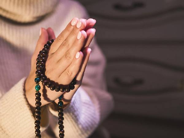 Tụng Niệm Mà Không Hiểu Nghĩa 