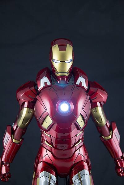 Iron_Man_Mark_VII-06