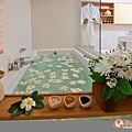 synergy - villa deluxe bathtub.jpg