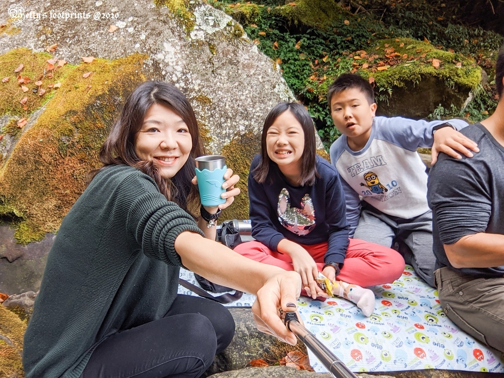 PXL_20201206_033821761.NIGHT.jpg PXL_20201206_033821761.NIGHT.jpg