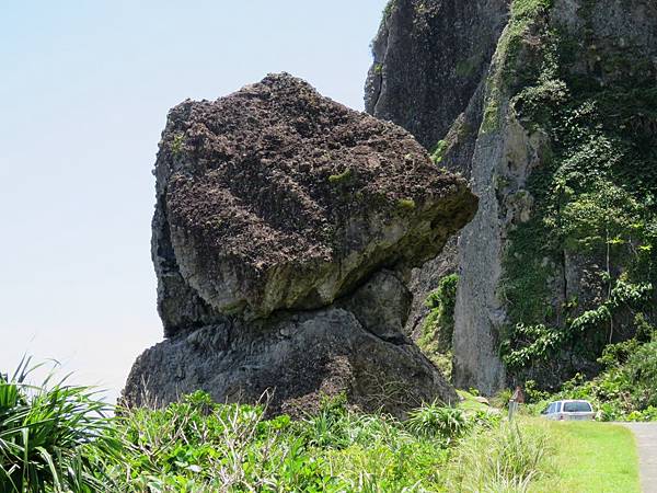 0395台東縣蘭嶼鄉鋼盔岩