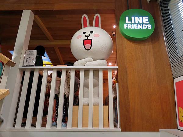 0305韓國明洞Line Friends Store旗鑑店