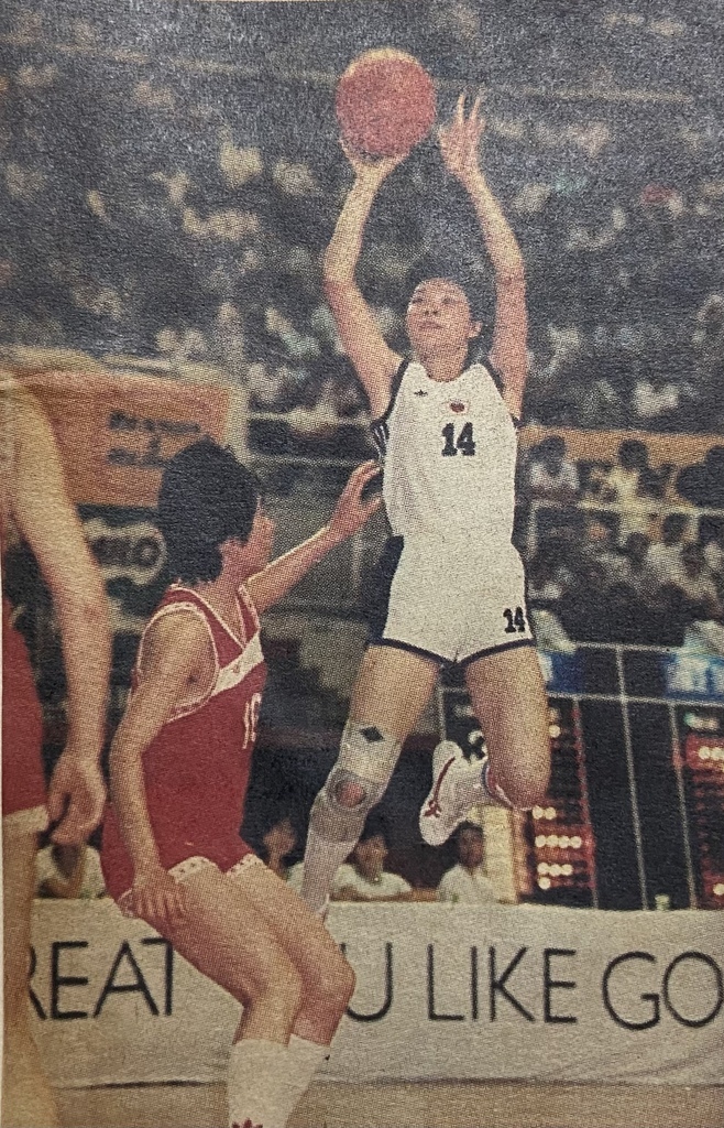 1986-237-亞洲杯女籃台灣出戰中國-覃素莉.jpg