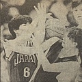 1990-092-亞洲杯女籃-中華隊陳伊蘭、日本隊佐滕.jpg