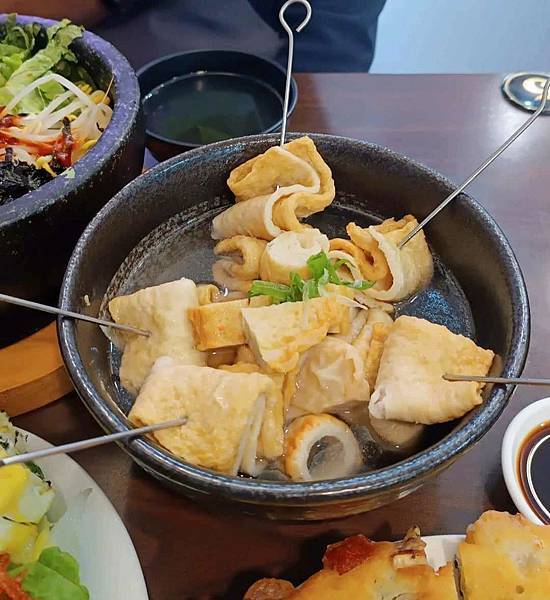台中美食| 鍋會長鍋物。CP值爆表的韓式料理店，最便宜188